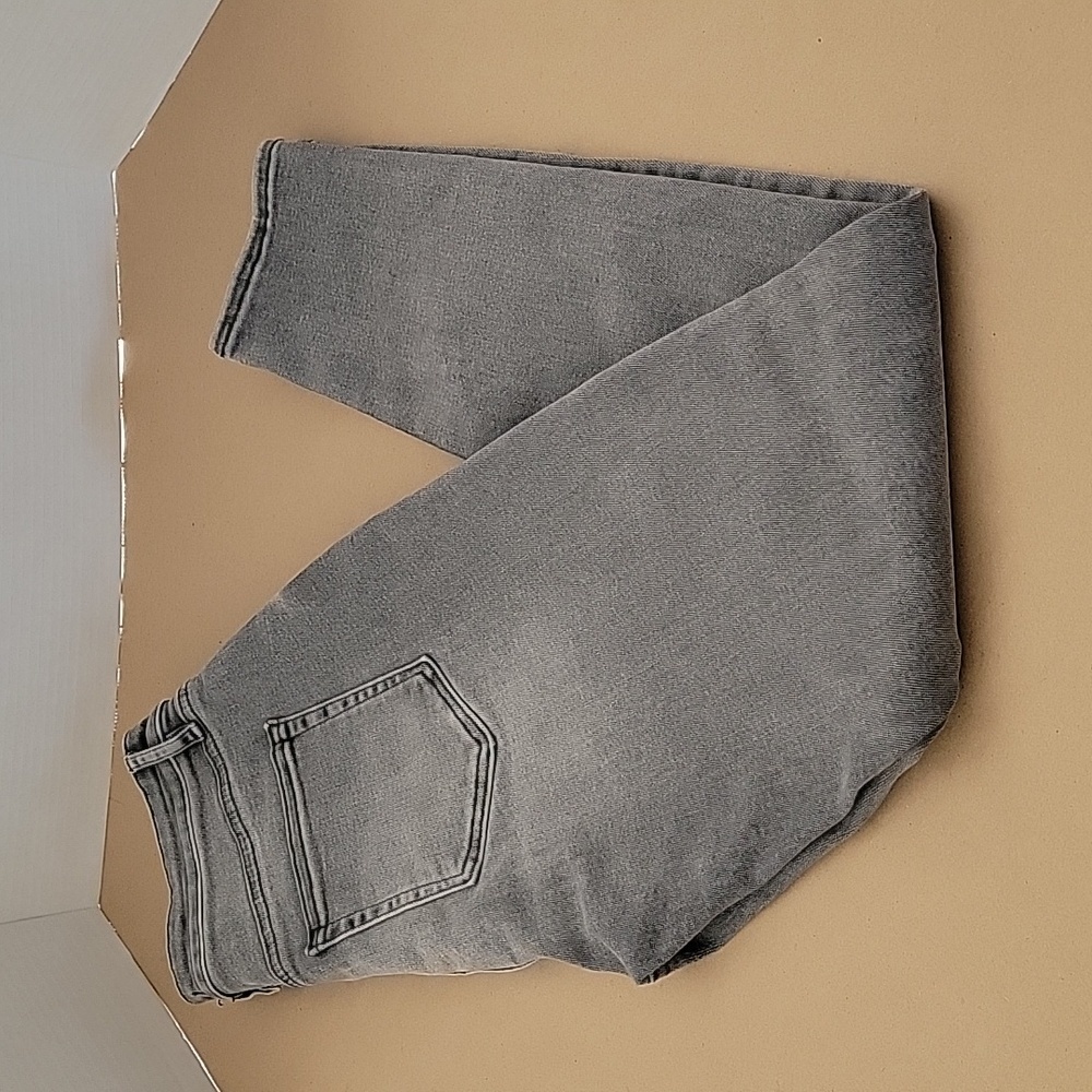 LOFT Size 4/27 Curvy High Rise Sculpt Jeggings in Light Grey Wash, EUC